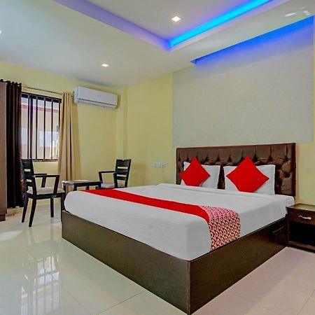 Oyo Flagship 77876 Amigo Suites Коччи Экстерьер фото